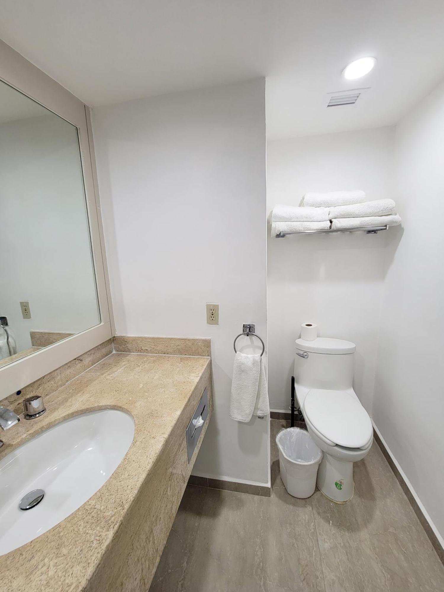 Beachfront Getaway Condo Cancún Zewnętrze zdjęcie